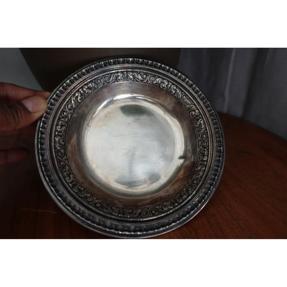 Vintage Reed &‎ Barton 1201 (A) Silver Plated Bowl Ornate Decorative Edge Decor
